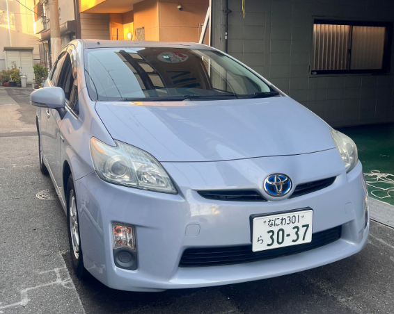 Toyota Prius (プリウス)